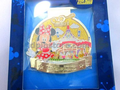 Hong Kong Disneyland Magic Milestone Reward Badge