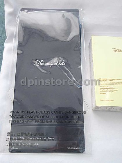 Hong Kong Disneyland Magic Milestone Reward Badge, Pin and Card Holder