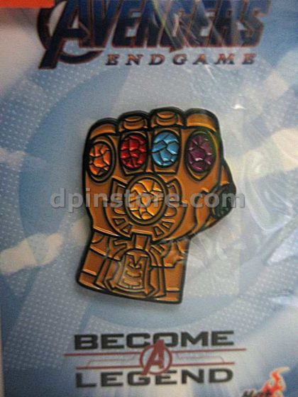 Hot Toys Marvel Avengers Endgame Cosbaby Infinity Gauntlet Pin